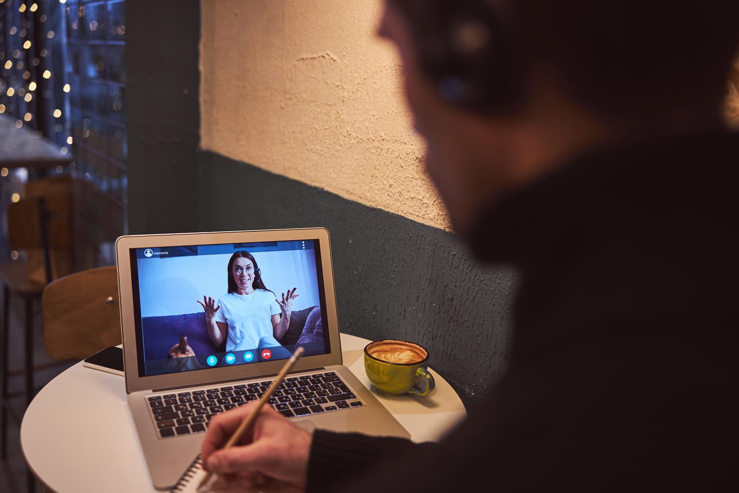 Livscoach online gir støtte til å bryte gamle vaner og finne indre ro – uansett hvor du er.